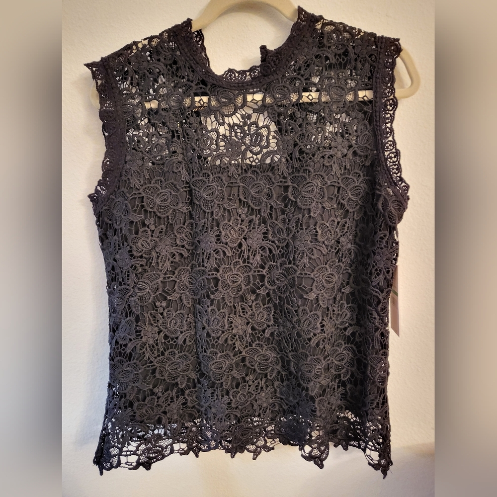 Elegant Black Lace Sleeveless Top